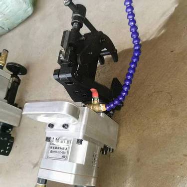 气动钢轨钻机 煤矿用轨道钻ZQG-18/0.6打孔扩孔机带冷却水